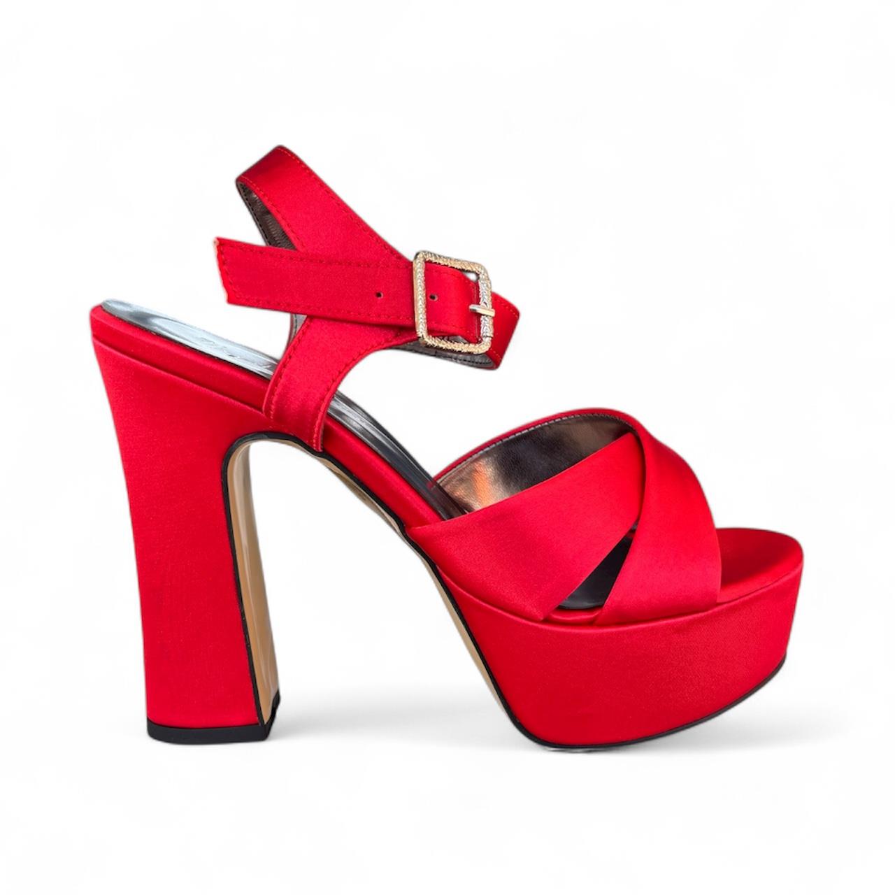 Kadın Çapraz Bantlı Kalın Topuklu Açık Ayakkabı Kırmızı Saten