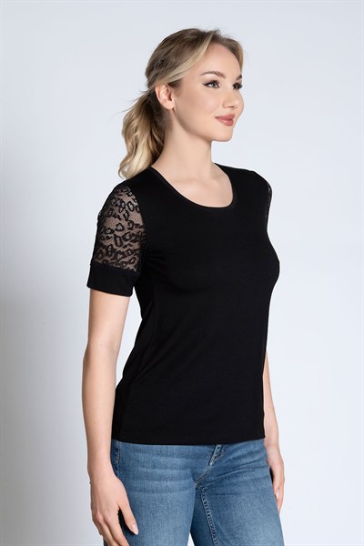 Bisiklet Yaka Kolları Dantelli ve Manşetli Kadın Tshirt