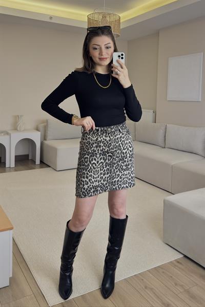 LEOPAR DESENLİ MİNİ DENİM ETEK