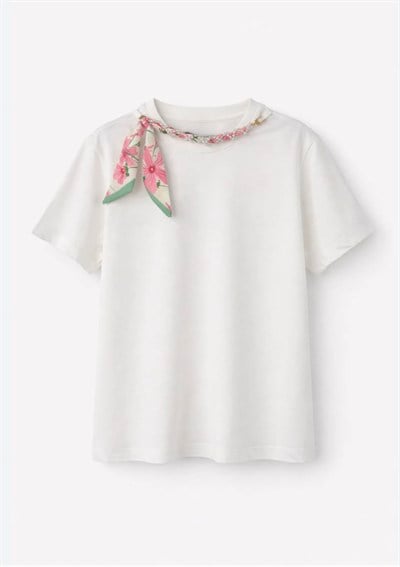 MSSİMO FULARLI İNCİLİ KADIN BEYAZ TSHIRT 