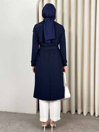 ESİLA TRENCH LACİ