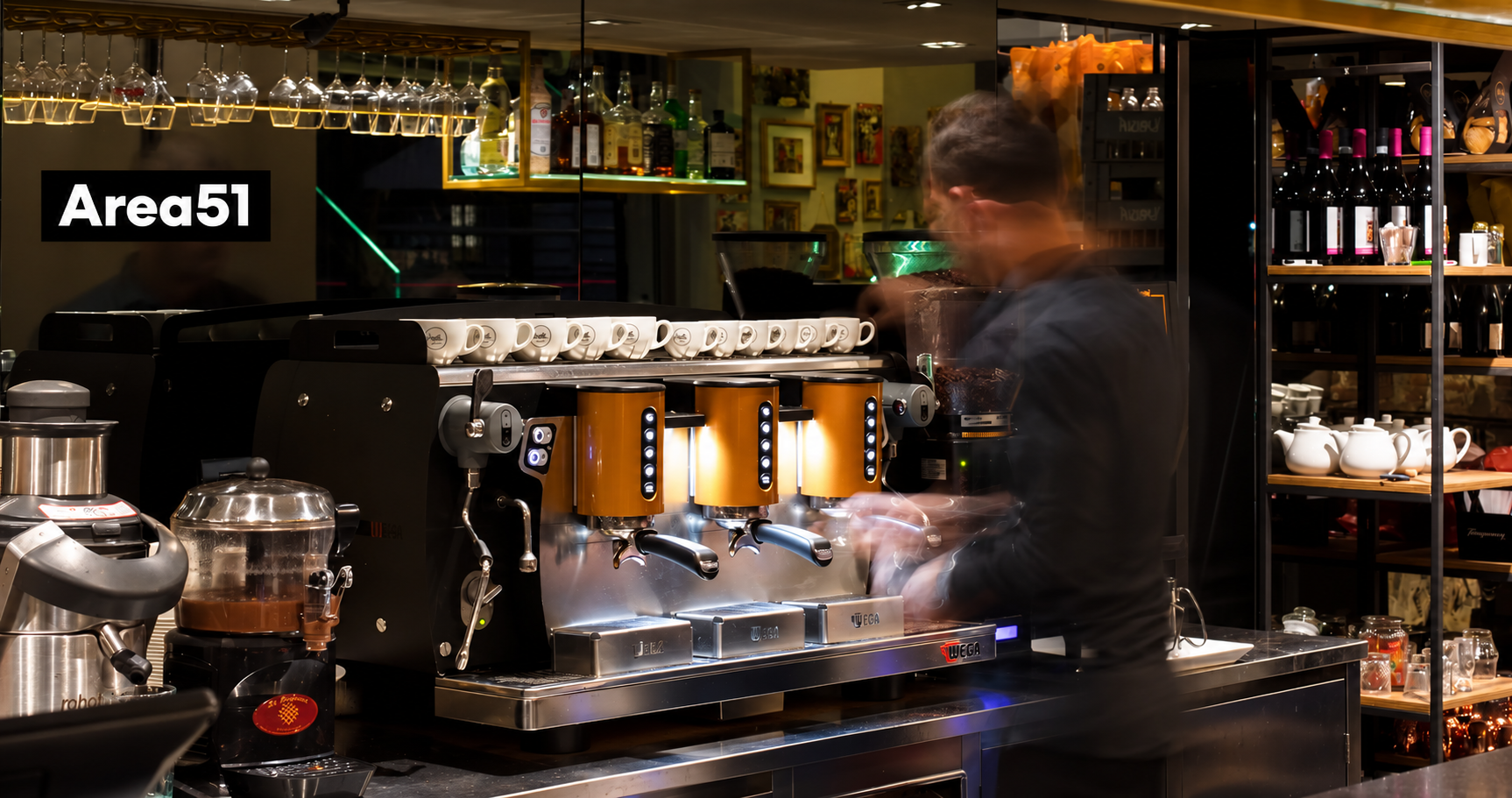 Area51 Wega espresso makinesi ve barista