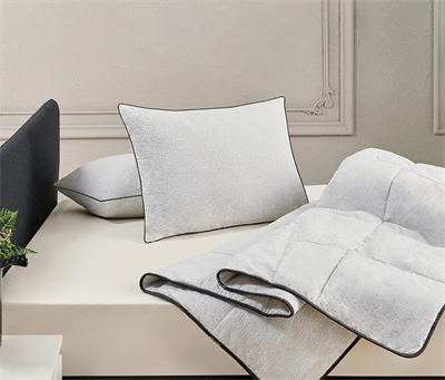 Puffy Carbon Care Yastık