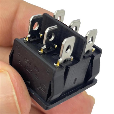 IC-130 Orta Boy Işıksız On-Off-On Anahtar 6P