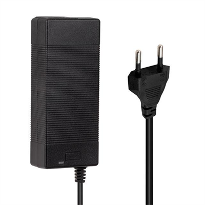 Weko 16.8 Volt - 3 Amper 5.5*2.5 Uçlu Kırmızı Yeşil Ledli̇ Masa Tipi Şarj Adaptörü