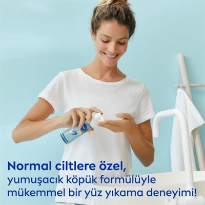 NIVEA Canlandırıcı Yüz Yıkama Köpüğü 150ml, Derinlemesine Yüz Temizleme, Normal ve Hassas Ciltler, Saf Su ve Lotus Çiçeği