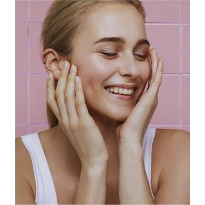Nivea El Kremi 75 ml Deniz İğdesi ve E Vitamini İçerikli Besleyici Hızlı Emilim Nemlendirici