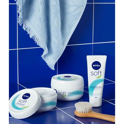 Nivea Soft Nemlendirici Bakım Kremi 300ml, Jojoba Yağı, Hızlı Emilir, Yağlı His Bırakmaz, El Yüz Vücut