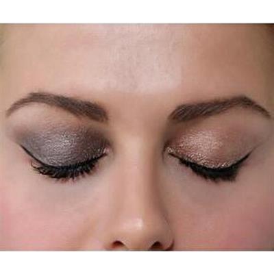 Pastel Glow Likit Göz Farı NO:223 Yoğun Pigmentli ve Uzun Süre Kalıcı 10 ml