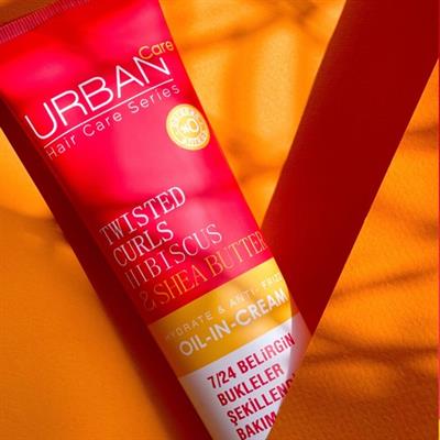 URBAN Care Hibiscus&Shea Butter Kıvırcık ve Dalgalı Saçlara Özel Şekillendirici Bakım Kremi-175 ML