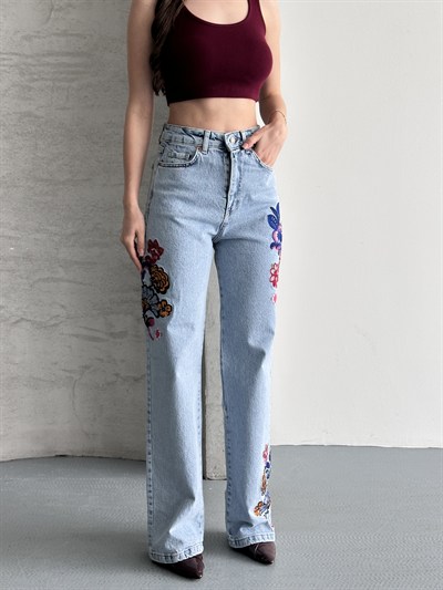 Nakış Detaylı Premium Jean