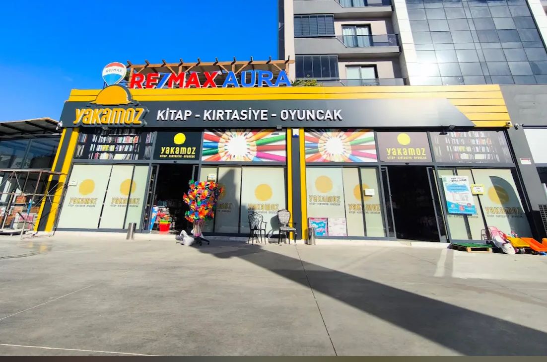 Yakamoz Kitap Kırtasiye Oyuncak Güvenevler Şubesi