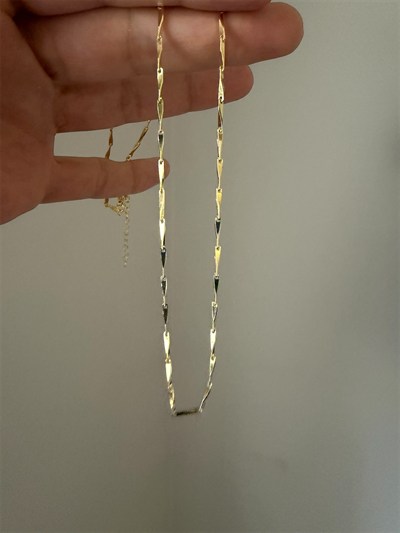 14K gold renk, kombin için tam bir tamamlayıcı şık zincir