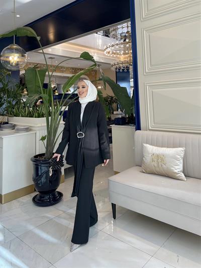 BROŞLU ENOO TAKIM - SİYAH