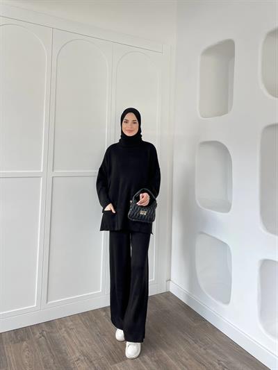 Cep Detaylı Triko Takım - Siyah