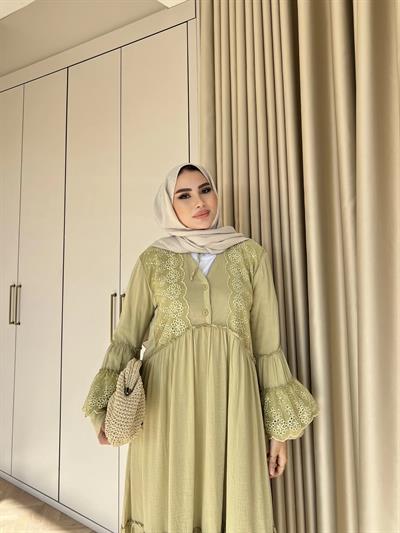 Hadise Kolları Dantel Elbise - Yeşil