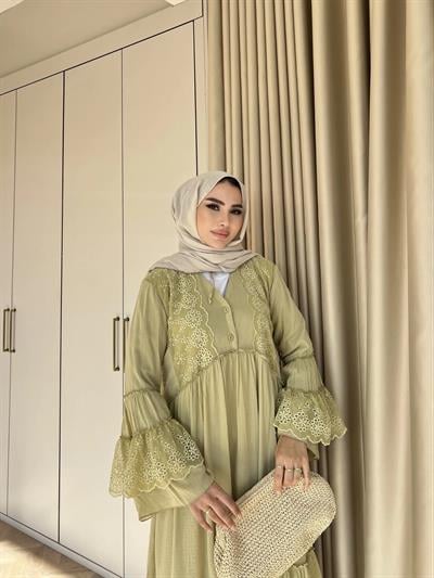 Hadise Kolları Dantel Elbise - Yeşil