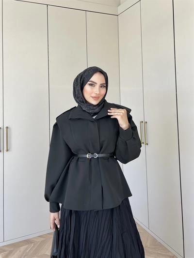 İrem Trenç - Siyah