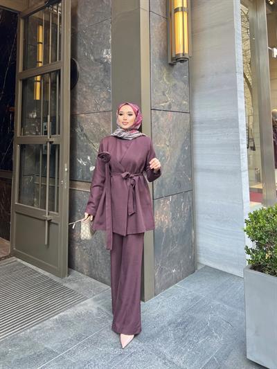 Jella Gül Detaylı Takım - Mürdüm