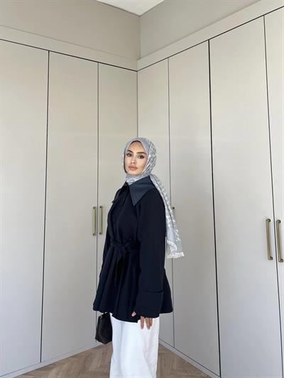 Masal Deri Detaylı Trenç (Ön Sipariş)