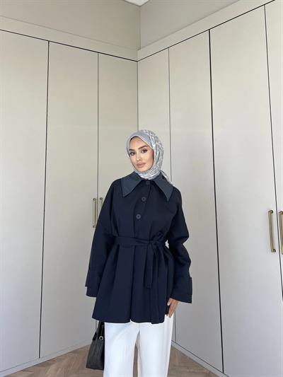 Masal Deri Detaylı Trenç (Ön Sipariş)