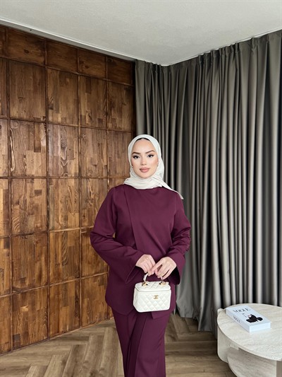 Çift Ön Detaylı Kemerli Takım- Bordo 