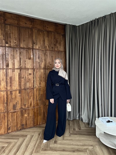 Çift Ön Detaylı Kemerli Takım- Laci 