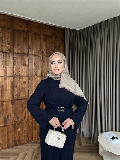 Çift Ön Detaylı Kemerli Takım- Laci 