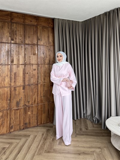 Çift Ön Detaylı Kemerli Takım- Pembe