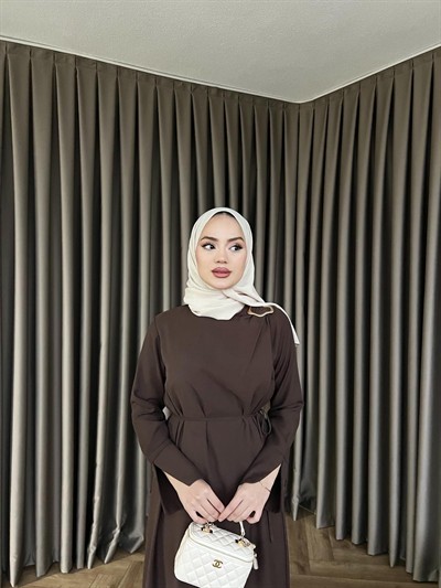 Desli Broşlu Elbise - Acı Kahve