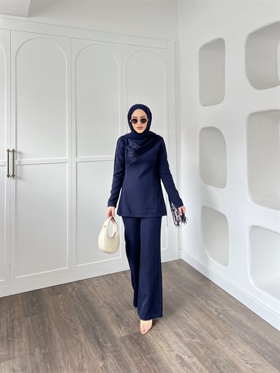 Duygu Püskül Takım - Laci