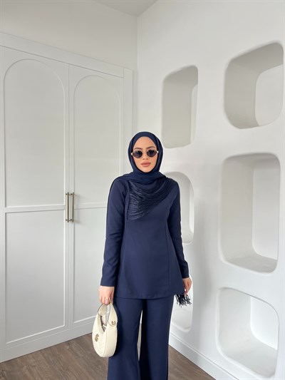 Duygu Püskül Takım - Laci