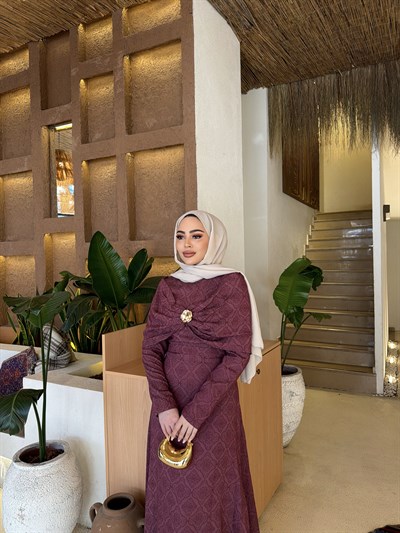 Fuş - Orchid Şal Detaylı Broşlu Elbise - Mürdüm