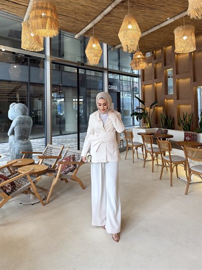 Hilla Düğmeli Takım - Krem