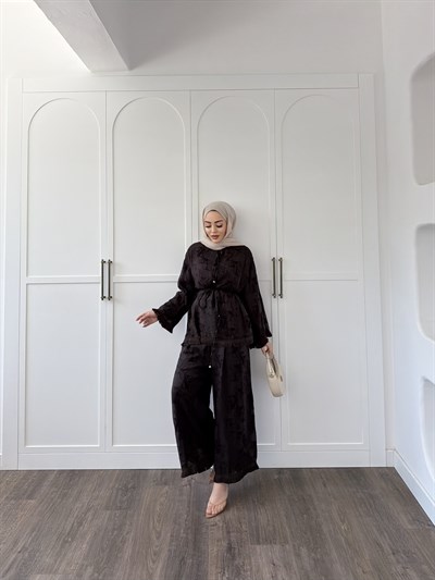 İzabel Takım - Kahve