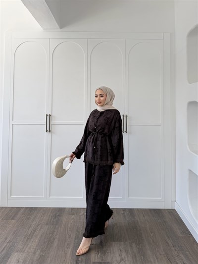 İzabel Takım - Kahve