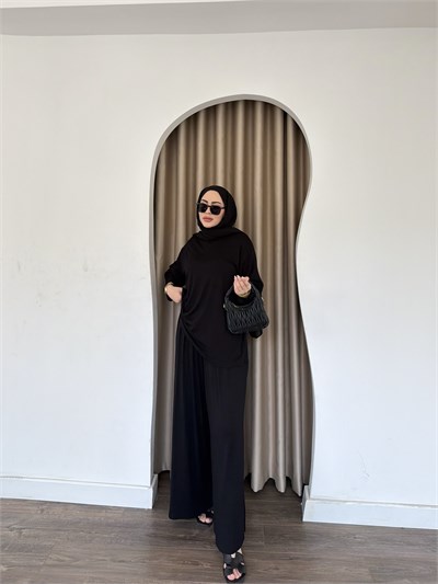 Kübra Takım - Siyah