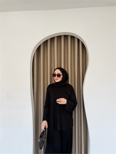 Kübra Takım - Siyah