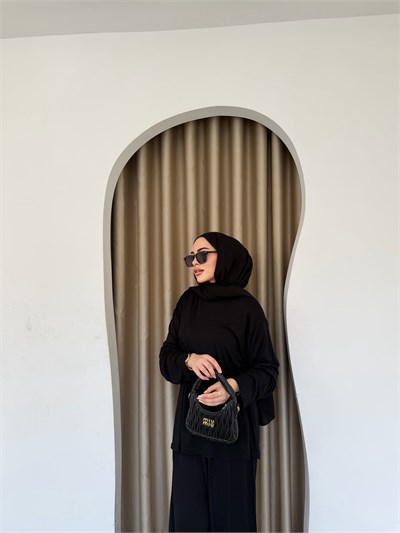 Kübra Takım - Siyah