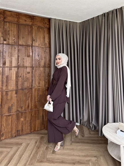 Lessan Broşlu Takım - Kahve