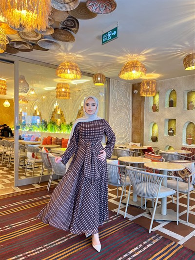 Merve Kemer Detaylı Elbise - Kahve