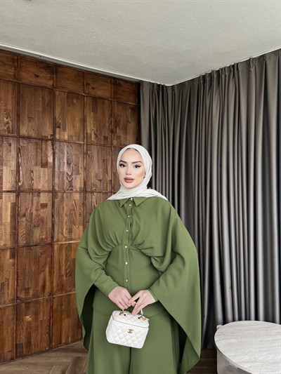 Merve Önü Düğmeli Takım - Yeşil