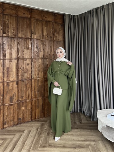 Merve Önü Düğmeli Takım - Yeşil