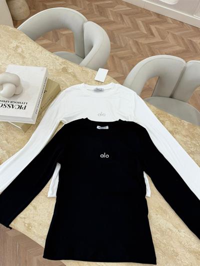 Muadil Ön Yazılı A Parmak Geçmeli İçlik - Siyah