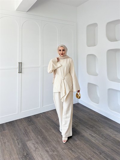 Pelin Broşlu Takım - Bej