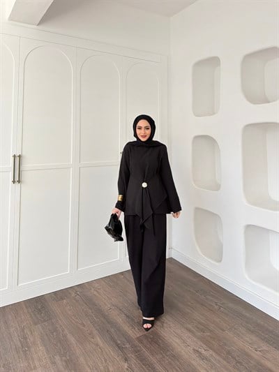 Pelin Broşlu Takım - Siyah