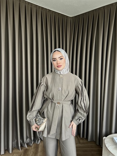 Rakkas Düğmeli Takım- Vizon (ÖN SİPARİŞ)