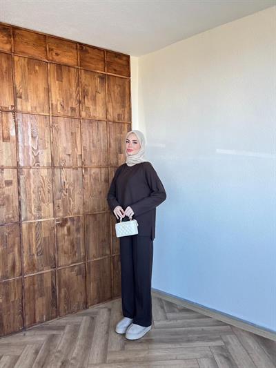 Sevli Pantonlu Takım Kahverengi