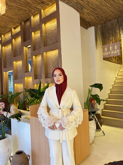 Tehna Dantel Detaylı Takım - Krem