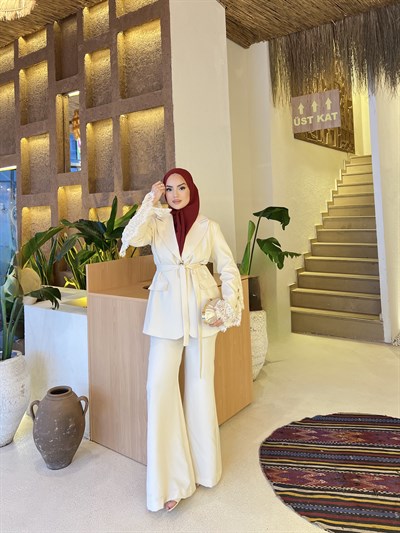 Tehna Dantel Detaylı Takım - Krem